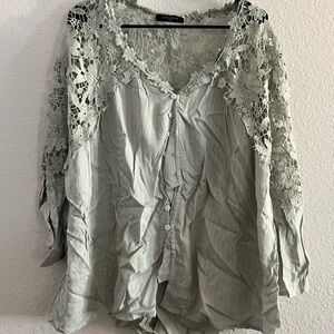 Floral Lace Button-Up Blouse in Light Green